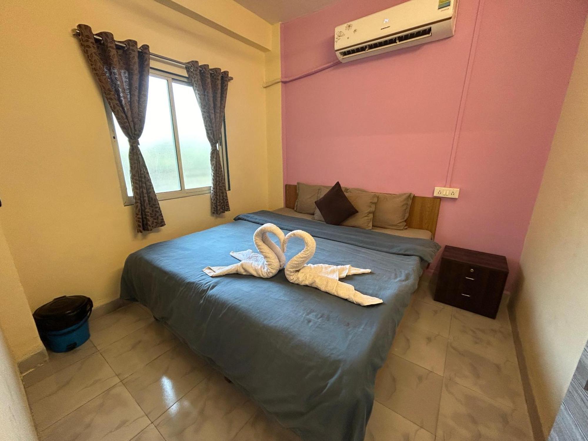 Hotel Jampore Inn Daman Exterior foto